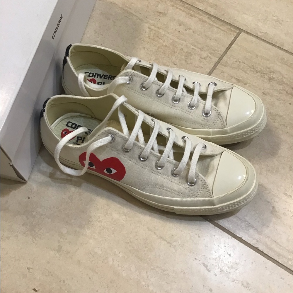 Come de garcons, converse. Mens 8, women’s 10. Worn only few times.